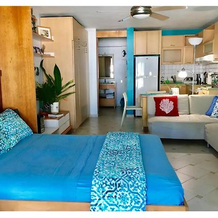 Cozy Beachfront Studio San Juan Exterior photo