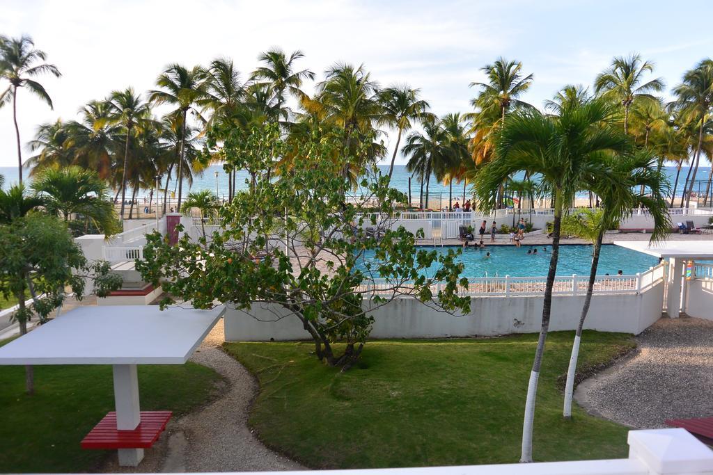 Cozy Beachfront Studio San Juan Exterior photo